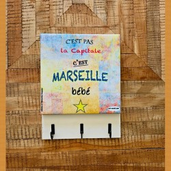 accroche-clés "Marseille bébé"